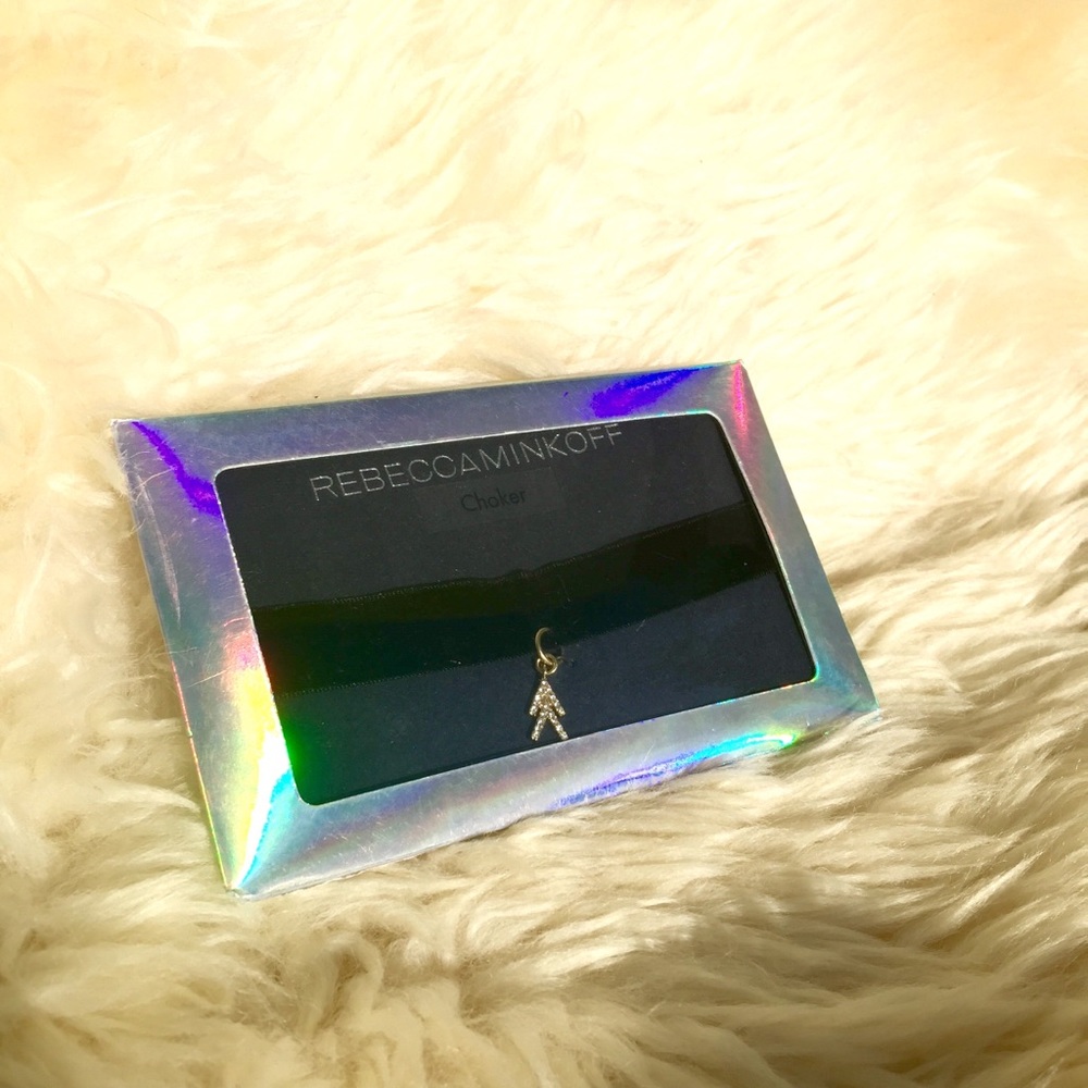 ✨🆕✨ Rebecca Minkoff velvet choker with arrow - Picture 3 of 3